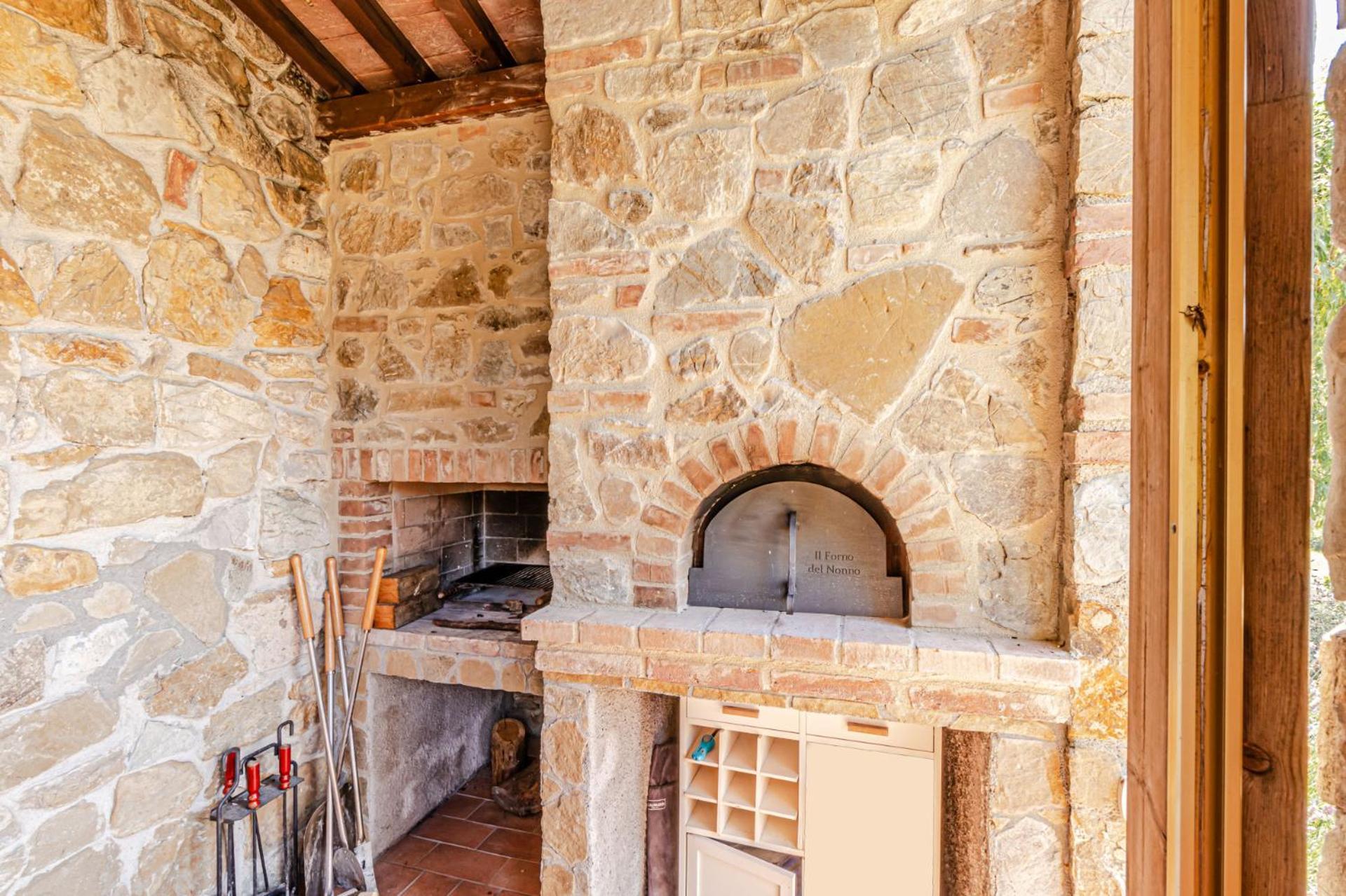 מונטה קטיני ואל די צ'צ'ינה Chateau La Siroque מראה חיצוני תמונה
